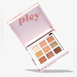 Pley Eyeshadow Palette - Color Nudie Shades